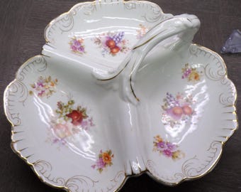 2605 JL Menau Graf Von Henneberg Porcelain Vintage 3 Section Clover Leaf Style Divided Dish