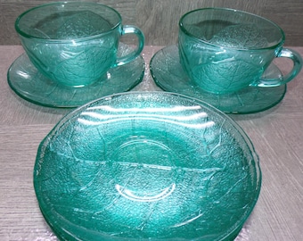 2605 Arcoroc Aspen Leaf Vintage Turquoise / Teal Green Textured Glass (2) Cups & (6) Saucers