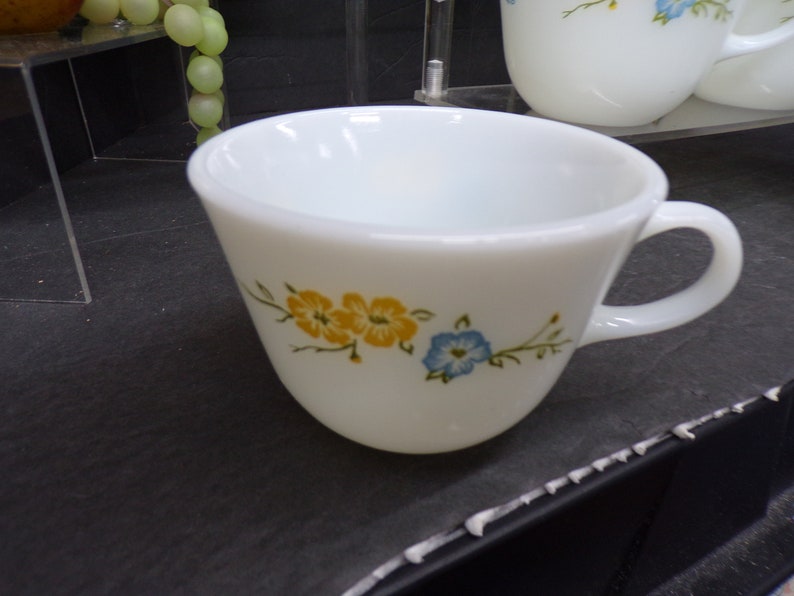 2308 Pyrex Flirtation Wildflowers & Butterflies Milk Glass 8 Oz Coffee