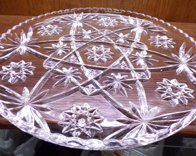 2501 Anchor Hocking Early American Prescut Star of David 13.5" Platter w/ Raised Sawtooth Rim - Great Condition