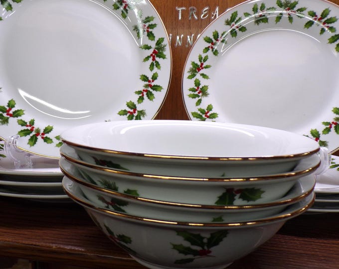 2505 Better Homes and Gardens Holiday 2009 Porcelain Christmas Dinnerware 12 pc Set- 4 ea 10.5" Plates, 9" Plates, 7" Bowls - Excellent Cond