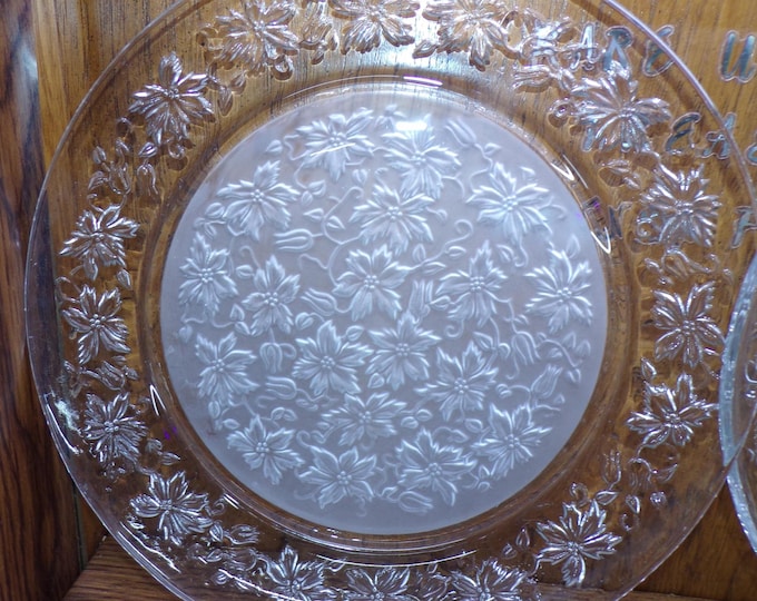 2505 Princess House Fantasia 13" Crystal Clear to Frosted Ivy/ Poinsettia Leaf Vintage Serving Platter - Great Condition
