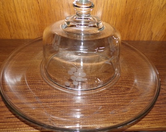 2507 Glass Vintage 13" Etched Floral Serving Tray Platter with Dome Center Cover - Pre-owned Good Condition Tiny chip on Dome Rim