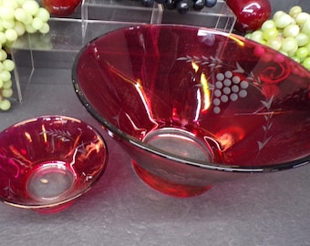 2311 Ruby Flash Vintage Grape Cluster Pattern Serving Bowl Pair 10.75" & 5.25" - Light Wear on the Color but  Very Good Condition