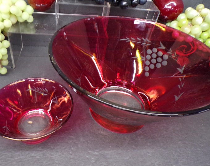 2311 Ruby Flash Vintage Grape Cluster Pattern Serving Bowl Pair 10.75" & 5.25" - Light Wear on the Color but  Very Good Condition