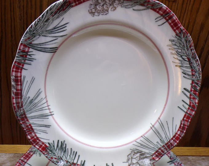 2509 Robert Stanley Home Collection 11" Vintage Dinner Plates Set of 4 Christmas Holiday Pine & Plaid - Great Condition