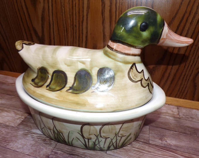2509 Louisville Stoneware Mallard Duck & Cattails Vintage Covered Casserole Baking Dish- Kentucky USA 10"x6.5"x8" Tall- Excellent Condition