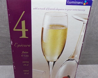 2603 Arcoroc Luminarc Epicure 8.5" 6.25 oz Clear Champagne Flutes Set of 4 by Cristal D'Arques France - Great Condition in Original Box
