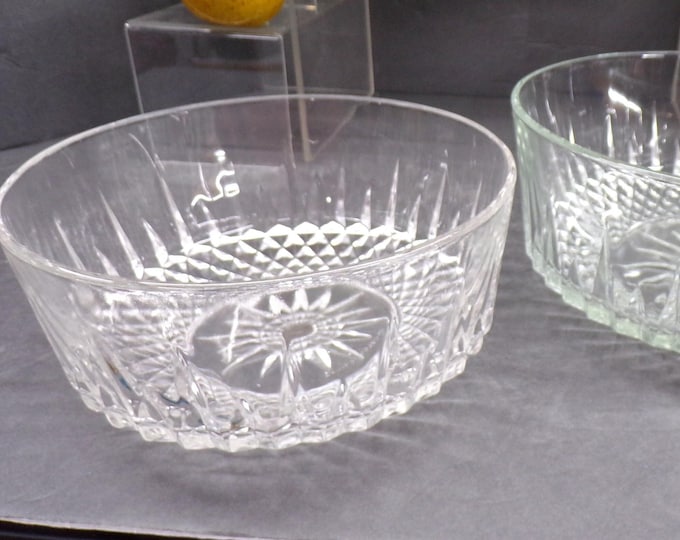 2304 Arcoroc Diamant Hardened Glass Serving Bowl Set of 2- One 9" Bowl and One 8" Bowl- Vintage Made in France- Good Condition