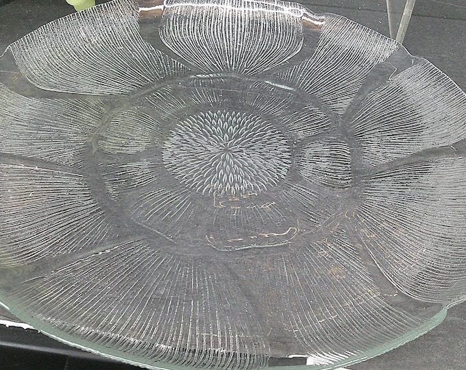 2402 Arcoroc "Fleur" Flower Textured Tempered Glass 13" Vintage Petal Pattern Platter Made in France- Looks New but has 1 Scratch in Center