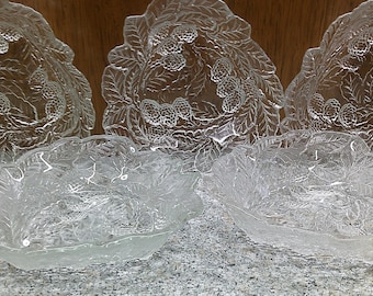 2408 Indiana Glass Loganberry 7" Textured Embossed Glass Bowls Set of 5 Berries & Leaves -Excellent Condition Very Beautiful