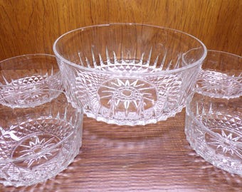 2504 Arcoroc Diamant Hardened Glass Vintage 5 pc Salad / Serving Bowl Set - (1) 9" & (4) 5" Bowls Made in France- Great Condition