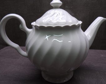 2608 Johnson Bros Snowhite Regency Vintage 7" Teapot - White Spiral Swirl Pattern