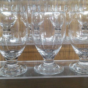 2412 Arcoroc 5.25&quot; Footed 10 oz Wine / Water Glasses Set of 7 - Great Condition - Made in France