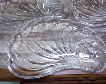2509 Hazel Atlas Colonial Swirl Seashell Shape 10" x 6.5" Clear Glass Snack Plates Set of 4 - Great Condition