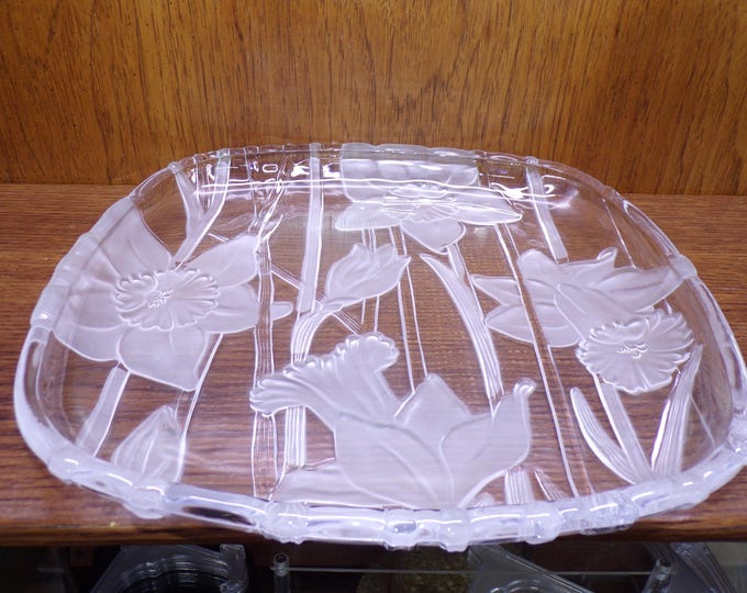 2503 Crystal Glass Studios Narcissus Vintage 15" x 12.5" Sectional Platter #323833 - Great Condition in Original Box