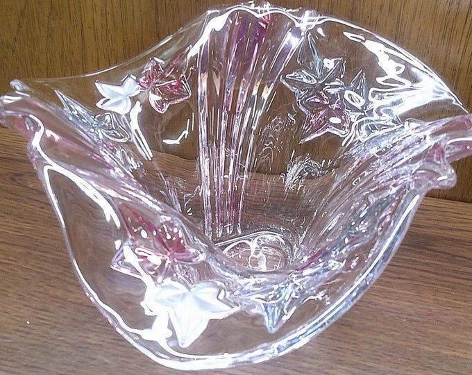 2410 Mikasa 12" Handkerchief Centerpiece Bowl 12" Parisian Ivy Wavy with Pink & Blue Leaves - Great Condition