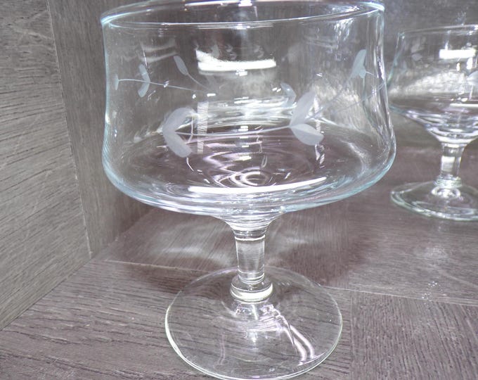 2602 Princess House Heritage 4.25" Footed Champagne Glass Sundae /Sherbet Dessert Cups Set of 6 Etched Floral Pattern - Great Condition
