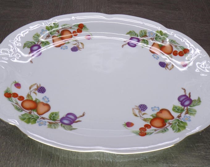2602 Wawel 13" x 9" Oval Fruit Garland Platter w/ Gold Rim Made in Poland - Great Condition