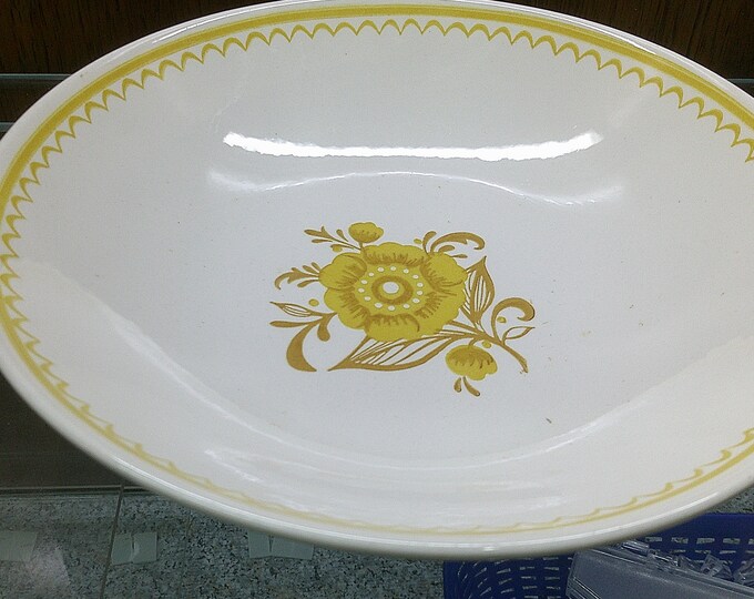 2405 Royal USA Jubilee Cavalier Vintage 1950's Vegetable Pasta 9" Serving Bowl Yellow Floral Ceramic Pottery - Great Condition