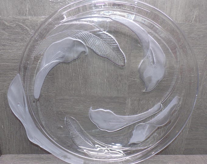2603 Mikasa Crystal-Clear Studios #312830 Fragrance Plateau 1991 Vintage 14" Clear / Frosted Platter - Great Condition in Original Box