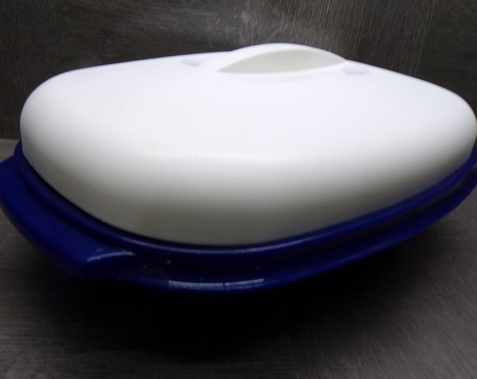 2603 Tupperware Microwave Steamer 11.5"x 8" Vintage Oval Serving Bowl 3 Pc Dark Blue w/ White Cover - Pretty Good Condition Has Scratches