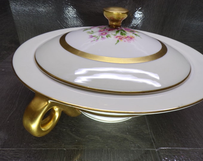 2602 Theodore Haviland New York Kenmore 9.5" Covered Vegetable Serving Bowl - Good Condition w/ a Few Scratches on the Gold Accent