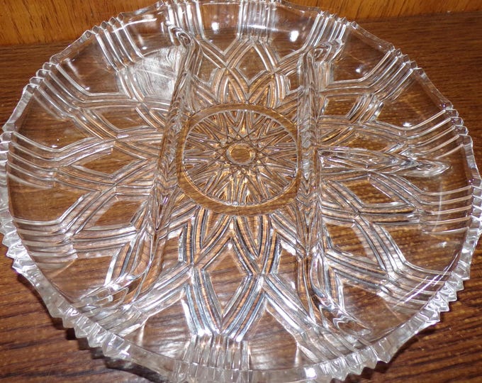 2507 Vintage Heavy 10" Clear Glass Divided 4 Section Dish - Pre-owned Great Condition
