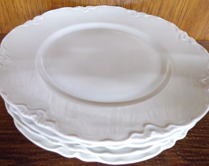 2506 Hutschreuther Selb LHS 10" Dinner Plates Set of 4 - One Has a Chip on Bottom Others are in Great Condition
