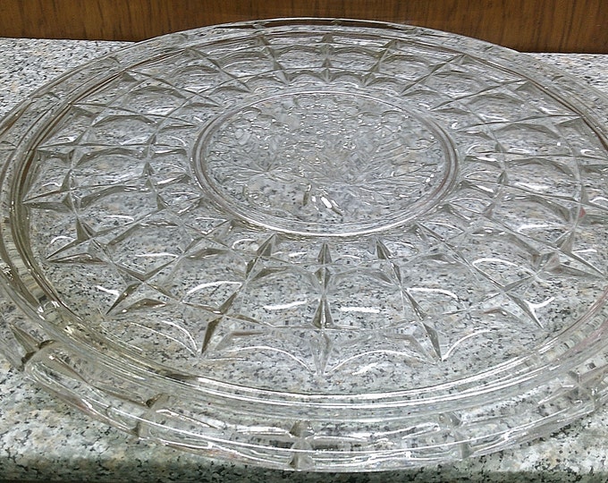 2406 Thumbprint Constellation Platter with Grape & Leaf 12" Clear Glass - Great Condition