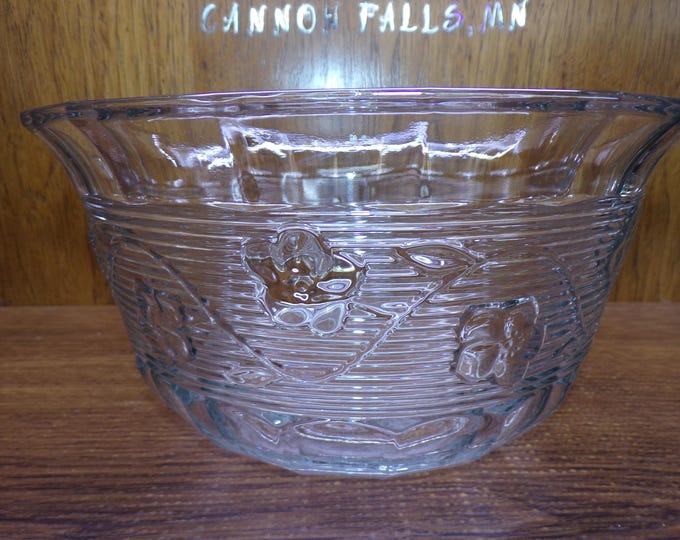 2505 Anchor Hocking Avalon 10.5" Salad / Fruit Bowl Embossed Flower 5.5" Deep - Great Condition