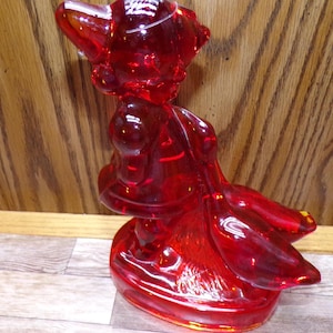 2508 LE Smith Glassworks Goose Girl Ruby Red Amberina Glass Large 8" Vintage