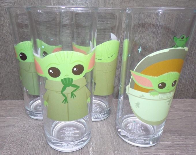 2603 Star Wars the Mandalorian Grogu w/ Space Frog 10 oz 6" Tumbler Glasses Set of 4 - Great Condition