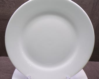 2605 Better Homes and Gardens All White Smooth 10.5" Dinner Plates Set of 4- Great Condition Couple Light Scratches