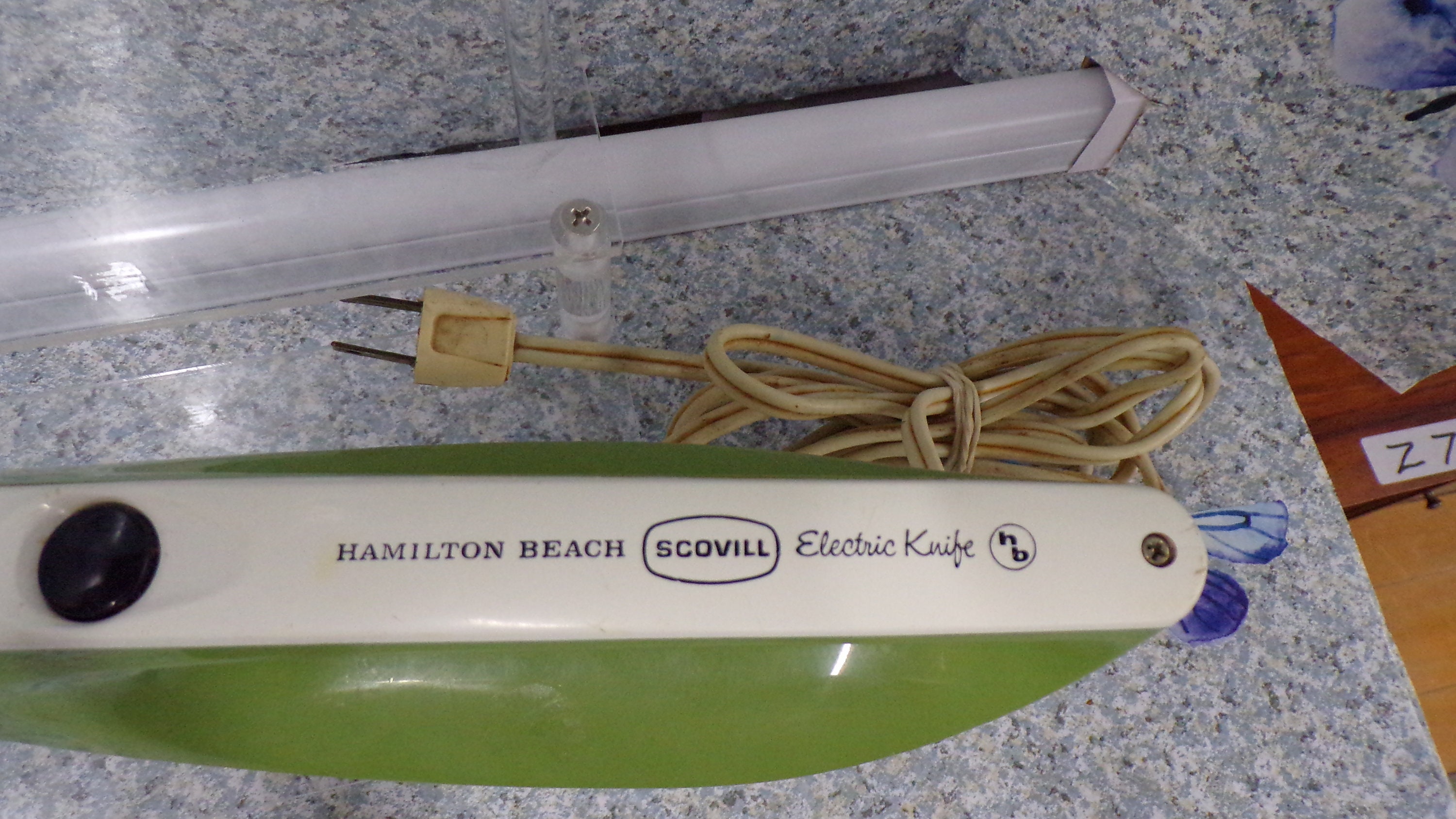 Vintage Hamilton Beach Scovill Electric Knife Model 275A Avocado Green Made in the USA