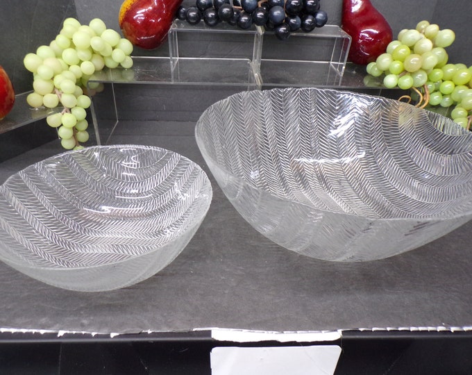 2311 Textured Glass Vintage Serving Bowl Pair - 10.75" & 7" - Great Condition No Chips or Cracks