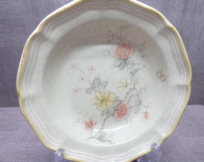 2603 Mikasa Country Charm One FG004 Prairie Rose 8.5" Cereal / Soup Bowl - Good Condition