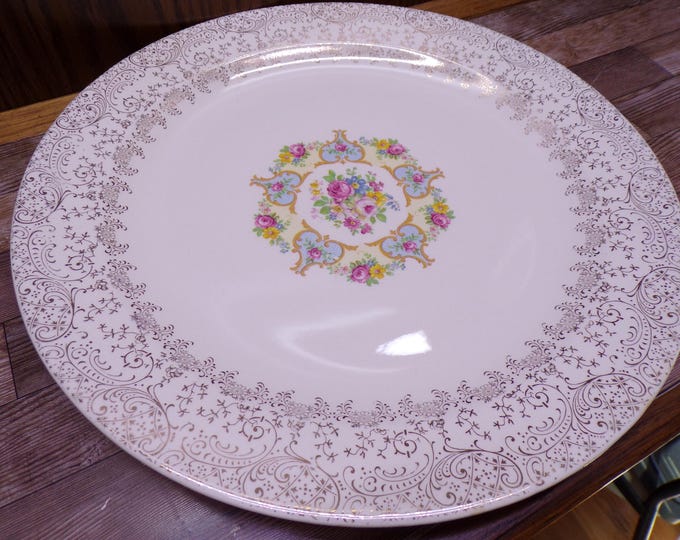 2511 Royal China Omar Fine China Warranted 22K Gold 12" Vintage Round Platter - Good Condition