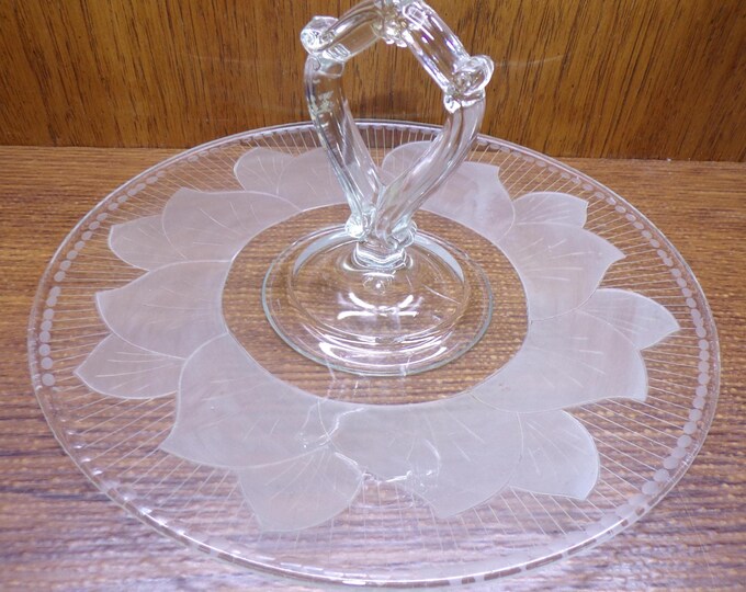 2507 Tempered Glass Vintage Frosted Leaf Pattern 10.5" Center Handle Serving Dish Platter - Pre-owned Good Condition No Chips or Cracks