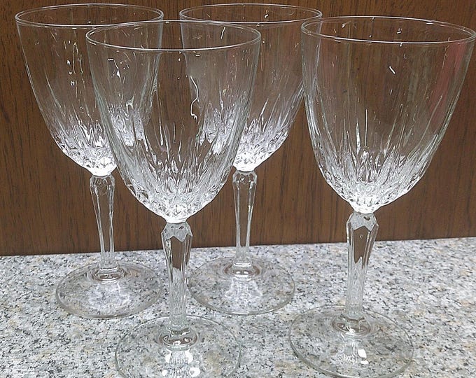 2408 Luminarc Cristal D' Arques Diamant 7" Clear Crystal Wine Glasses Set of 4 - Made in France - Good Condition No Chips or Cracks