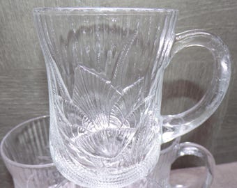 2609 Arcoroc Canterbury 4" 10 oz Mugs Set of 4 Vintage Embossed Crocus Flower Tempered Glass Made in France