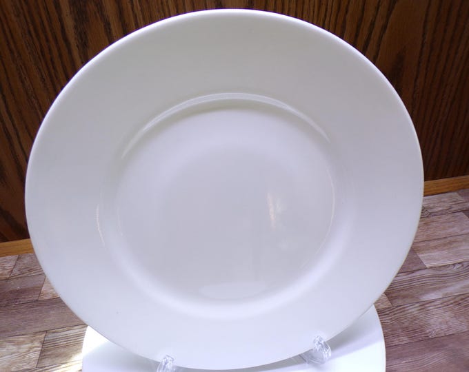2511 Corelle Vitrelle Classic White 10.75" Dinner Plates Set of 4 - Great Condition