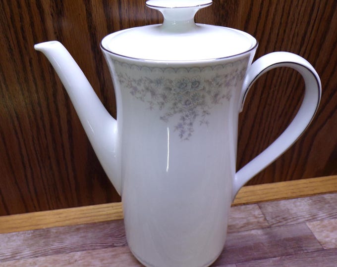 2509 Johann Haviland Royal Lace 10" Coffee Teapot - Blue Gray Floral - Great Condition