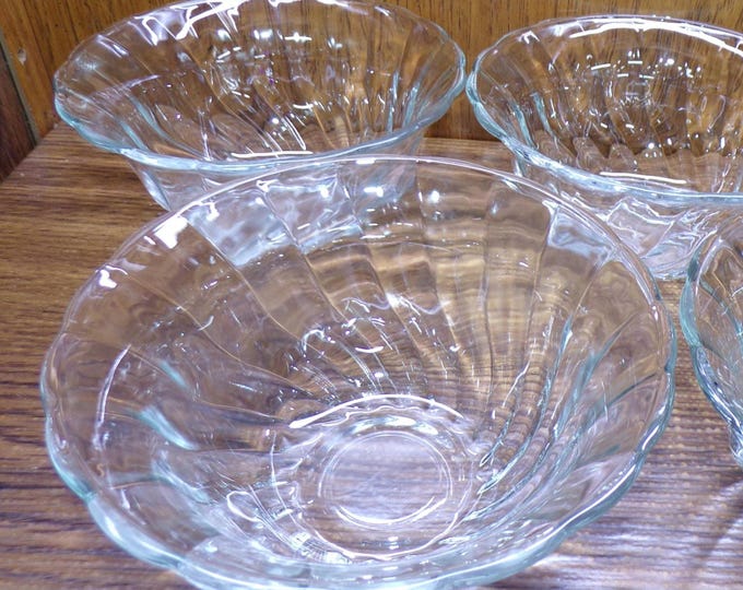 2507 Anchor Hocking Glass Victoria Optic Swirl 6.5" Bowls Set of 3 - Great Condition