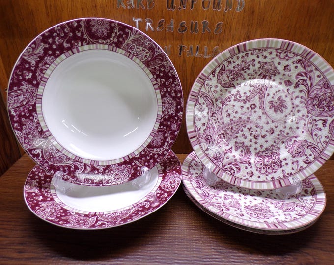 2505 222 Fifth Malva Rosa Fine Porcelain Dinnerware 5 pc Set - (3) 8.75" Plates & (2) 9.75" Bowls - Great Condition