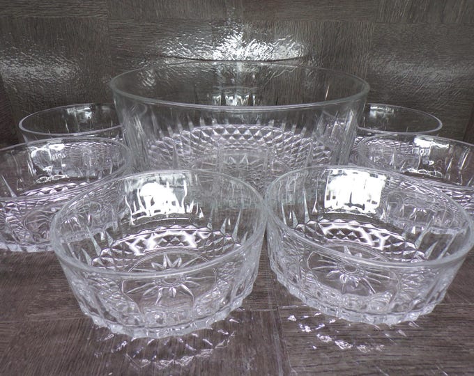 2602 Vintage Arcoroc Diamant Cavalier 7-Piece Tempered Glass Bowl Set