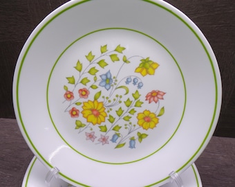 2609 Corelle Spring Meadow 8.5" Mixed Floral Green Rim Salad / Lunch Plates Set of 4