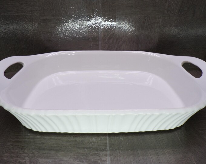 2602 Corning Ware French White 3qt. 9" X 13" Lasagna Casserole Baking Pan Ribbed White w/ Handles - Good Condition Little Wear
