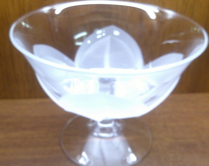 2503 JD Durand Cristal D'Arques Florence Satin Frosted Petal 7" Tall x 9" Wide Footed French Crystal Centerpiece Fruit Bowl- Great Condition