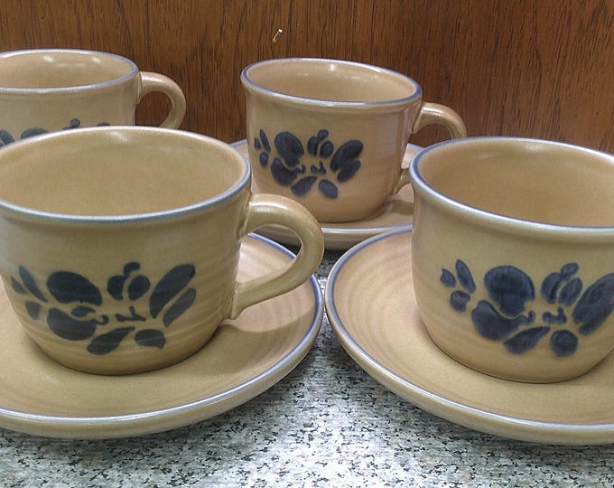 2408 Pfaltzgraff Folk Art Stoneware Pottery Set of 8 pcs - (4) Cups & (4) Saucers Blue on Tan w/ Blue Rim Made in USA - Excellent Condition